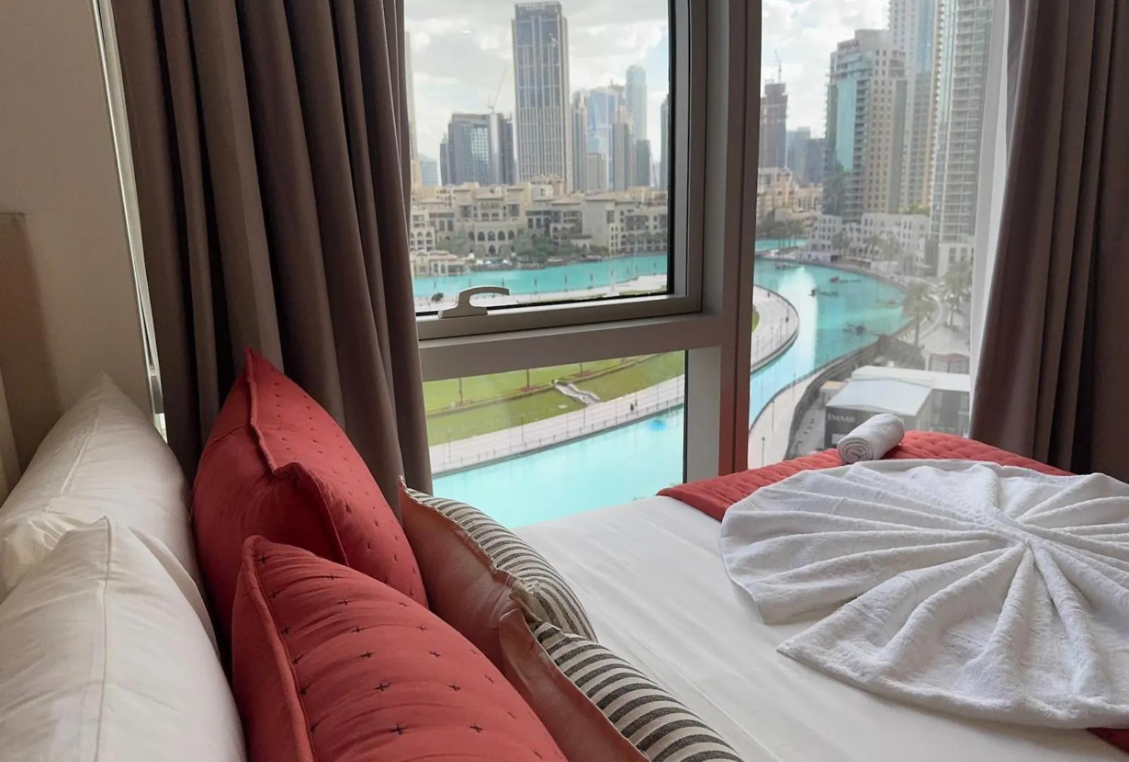 Direct Burj Khalifa & Fountain Views Lux 2Br Apartment Dubai United Arab Emirates